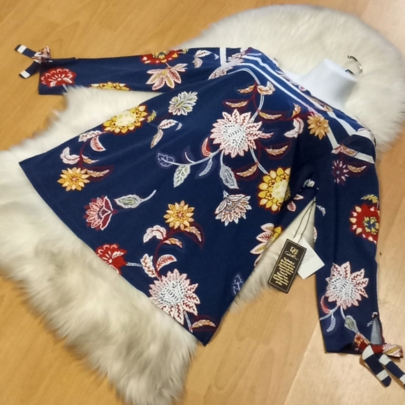 DG2 by Diane Gilman Striped Floral Top - Picture 11 of 15